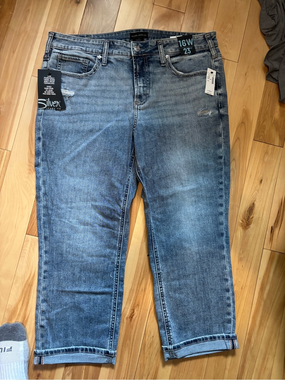 Silver Jeans Women's Light Blue Cropped Ankle Jeans